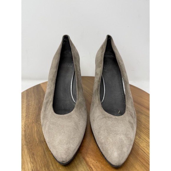 Stuart Weitzman Wedge Shoes Womens Size 7.5 M Taupe Suede Pointed Toe Pumps 4901 - Picture 3 of 10